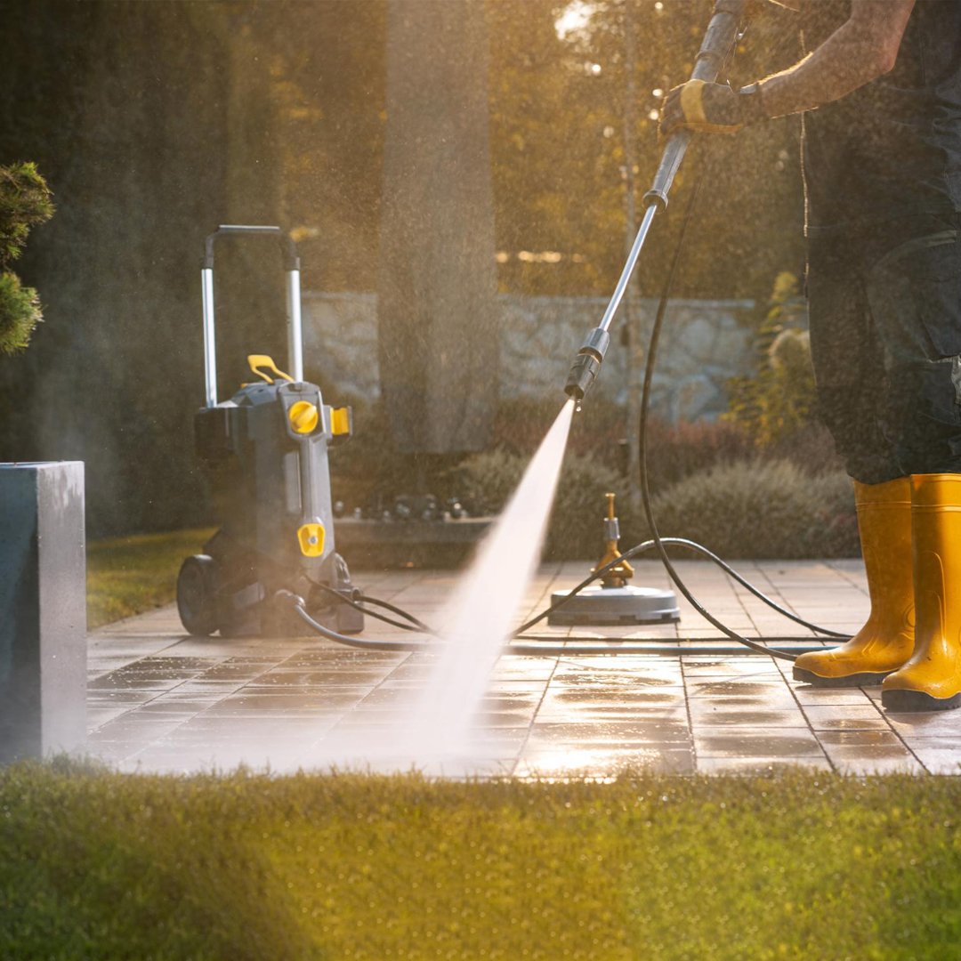 Pressure Washing for Driveways and Siding